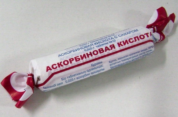 Аскорбиновая кислота во время приема витаминов