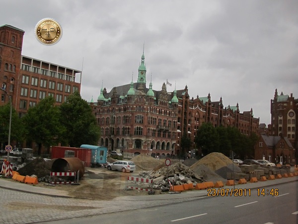 В 2011 году в московский мэр в Гамбурге работал