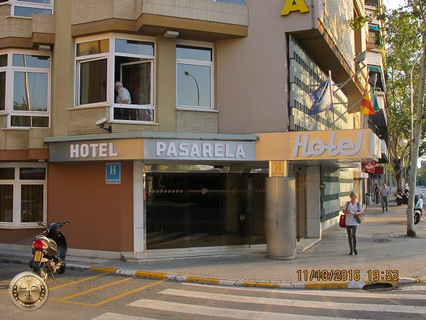 отель " PASRELA" в Севилье